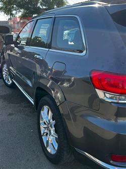 جیپ گراند شیرۆکی